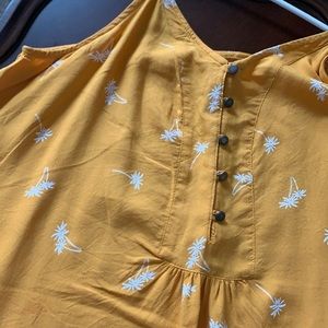 Sonoma Golden swing tank (Med)